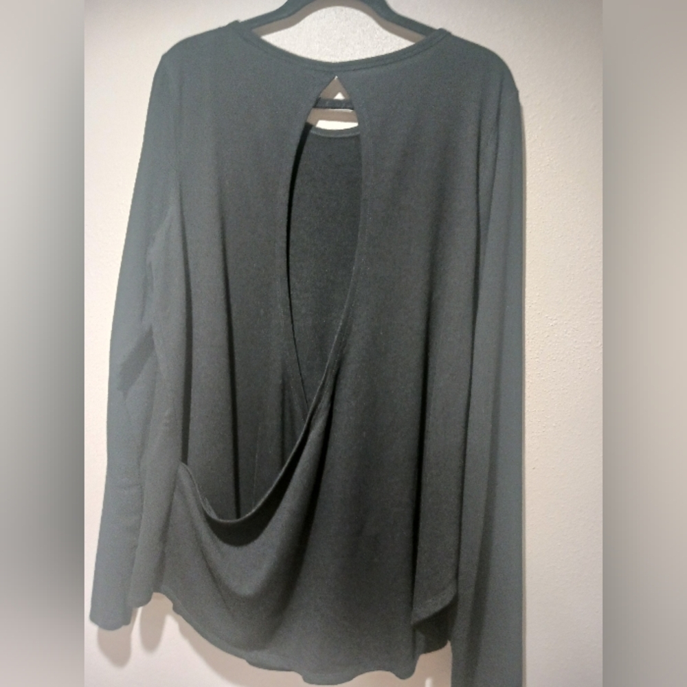 Final $5 Old Navy Split (open) Back Hi-Lo Longsleve Knit Top Sz. L Black - Picture 2 of 6